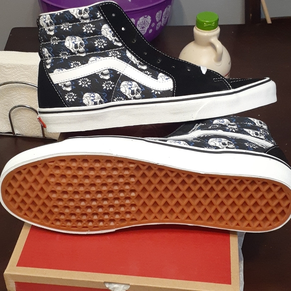 Van's Hi-tops - Picture 5 of 5